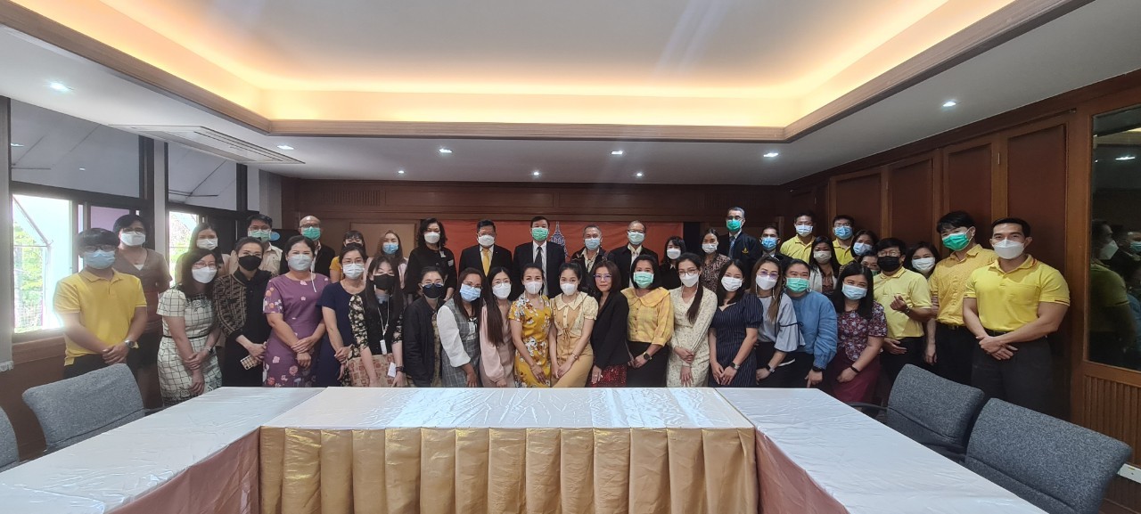 ข้าราชการฝ่ายอัยการและบุคลากรสำนักงานอัยการภาค ๕ ร่วมสวัสดีปีใหม่ ๒๕๖๖ แด่อธิบดีอัยการภาค ๕