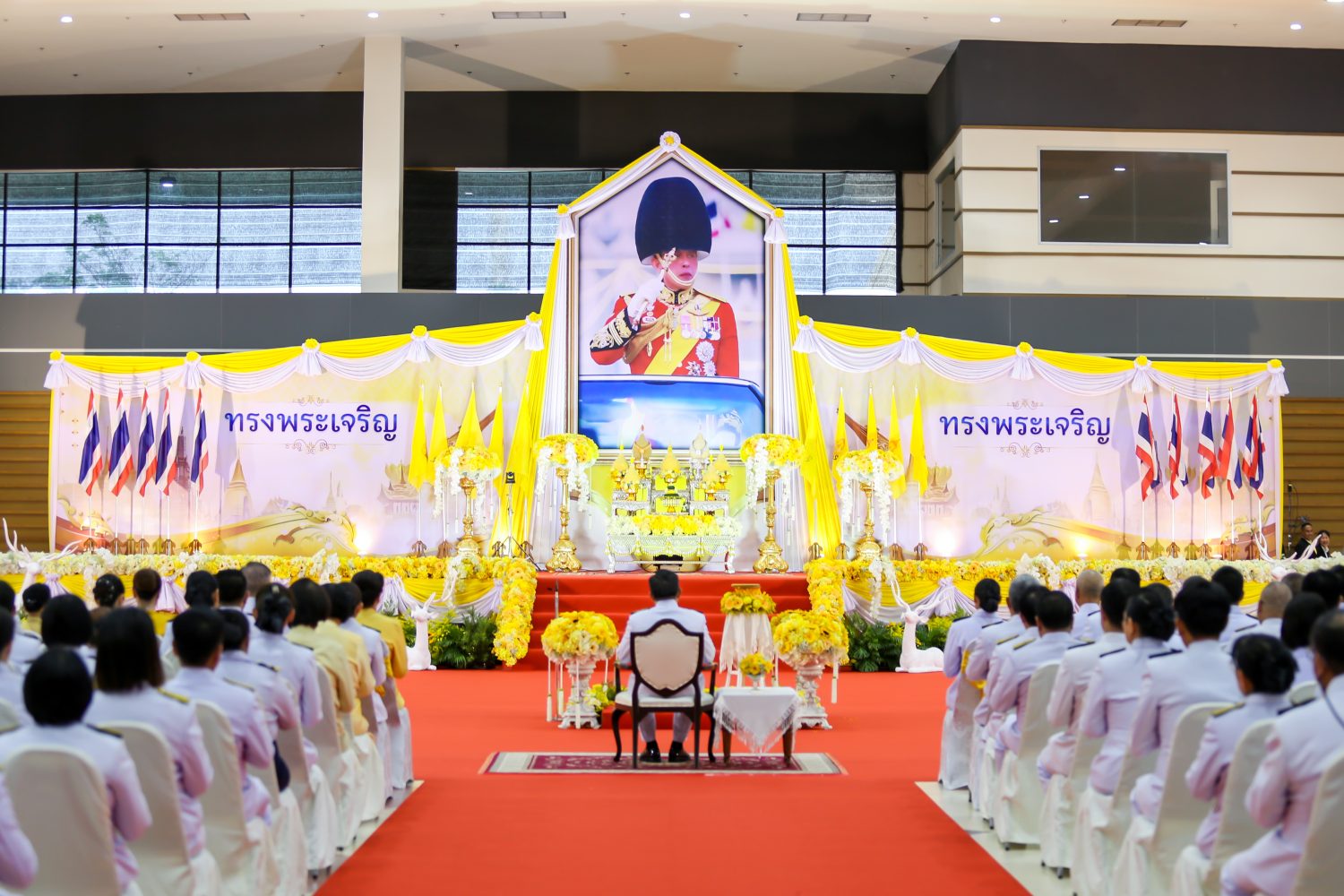 สำนักงานอัยการภาค ๕ ร่วมพิธีการเฉลิมพระเกียรติพระบาทสมเด็จพระเจ้าอยู่หัว เนื่องในโอกาสวันเฉลิมพระชนมพรรษา ๒๘ กรกฎาคม ๒๕๖๘
