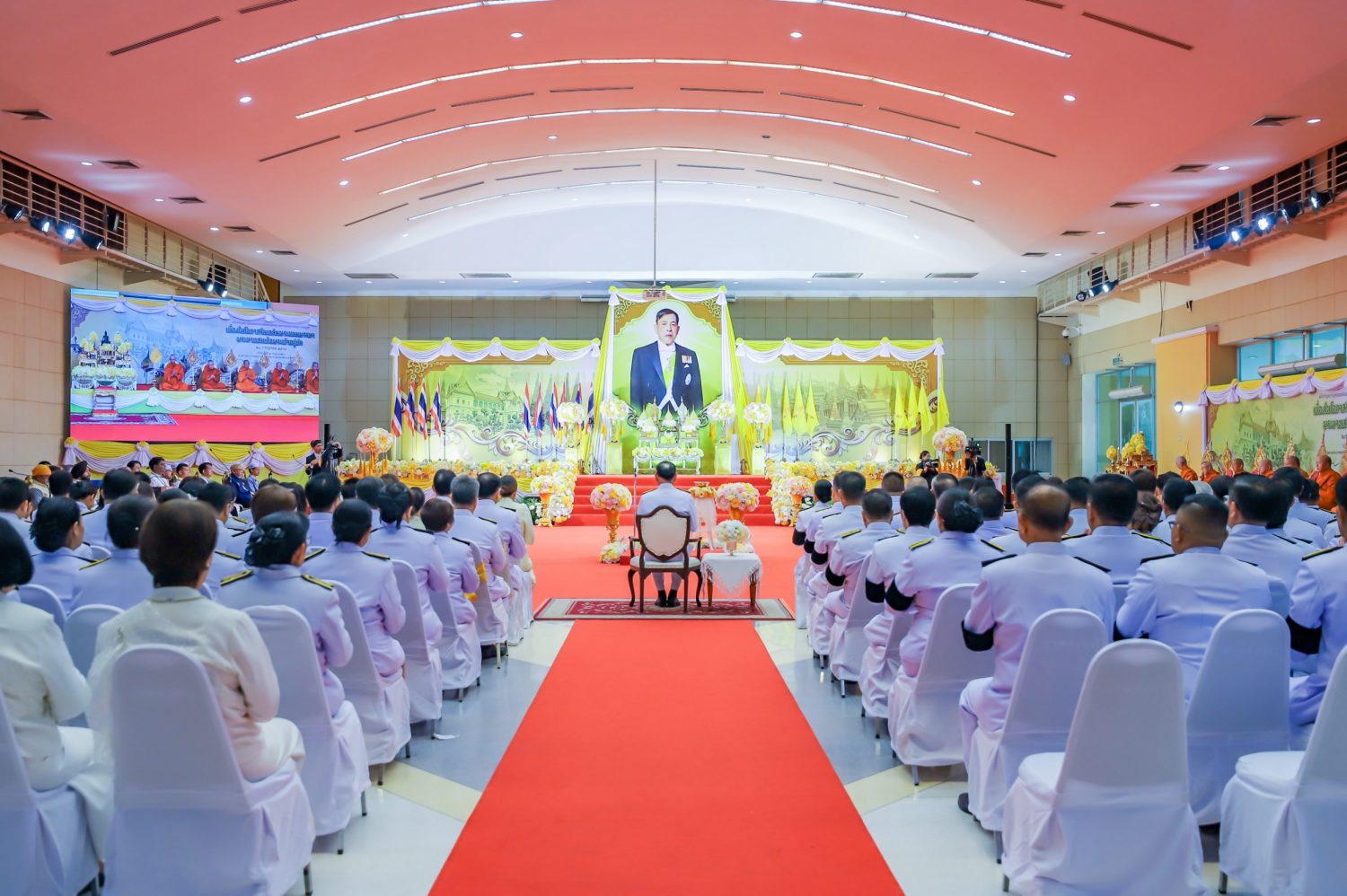 สำนักงานอัยการภาค ๕ มอบหมายผู้แทนเข้าร่วมพิธีการเฉลิมพระเกียรติพระบาทสมเด็จพระเจ้าอยู่หัว เนื่องในโอกาสวันเฉลิมพระชนมพรรษา ๒๘ กรกฎาคม ๒๕๖๙